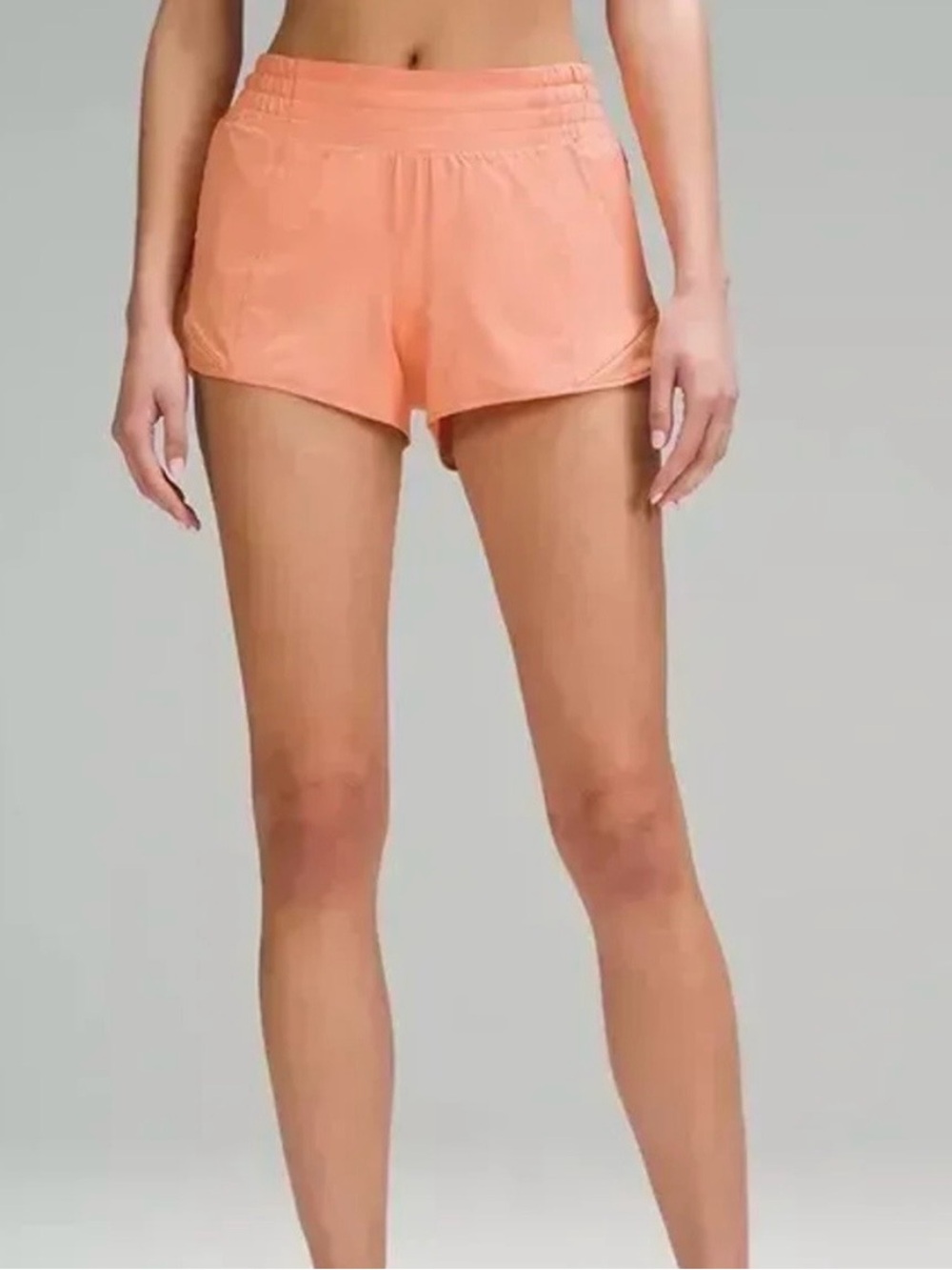 Women’s Lululemon Hotty Hot 2.5 Peach Shorts
